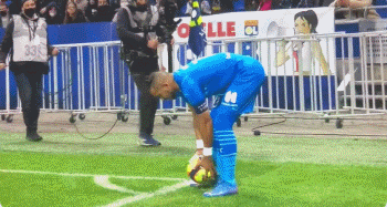 张外龙：向余望是中国足球未来的重要资源，我曾帮他重建信心